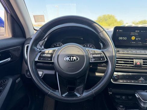 Used 2021 Kia Seltos SX w/ SX Sunroof Package AWD/4WD image 8