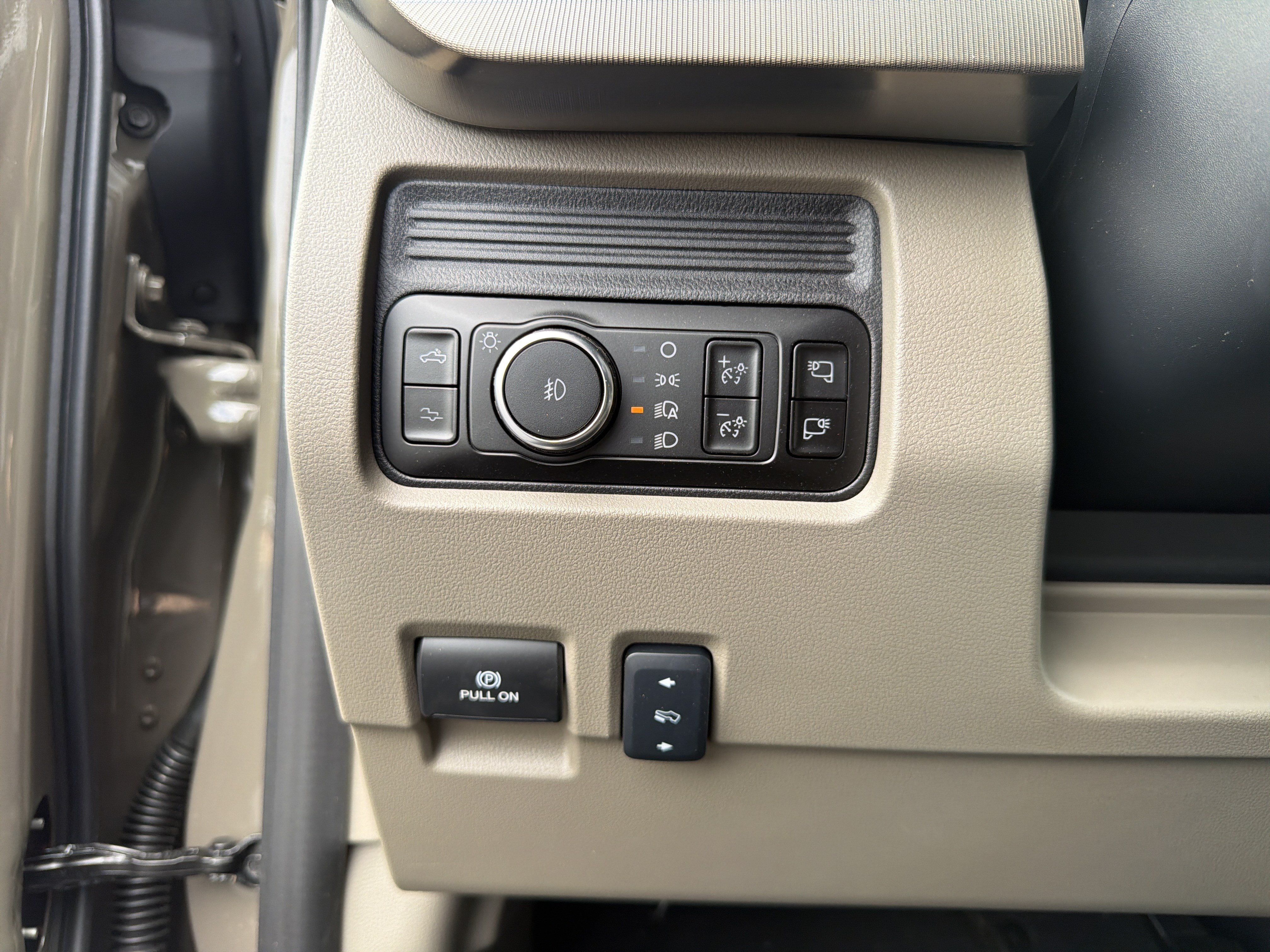 Used 2026 Ford F450 Platinum w/ Platinum Plus Package AWD/4WD image 28