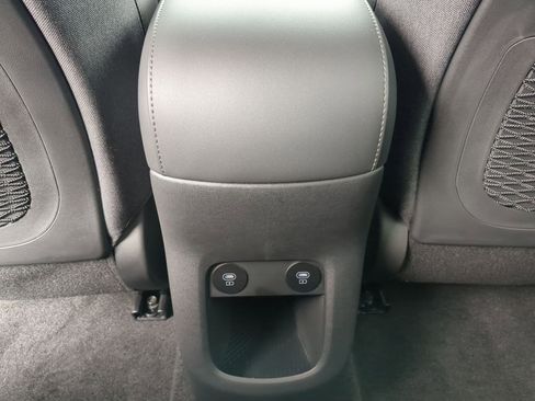 Used 2025 Hyundai Ioniq 5 Limited image 30