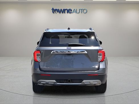 Used 2023 Ford Explorer XLT w/ Equipment Group 202A AWD/4WD image 4