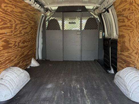 Used 2013 Chevrolet Express 3500 image 9