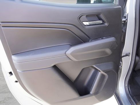 Used 2025 GMC Canyon Elevation w/ Convenience Package image 10