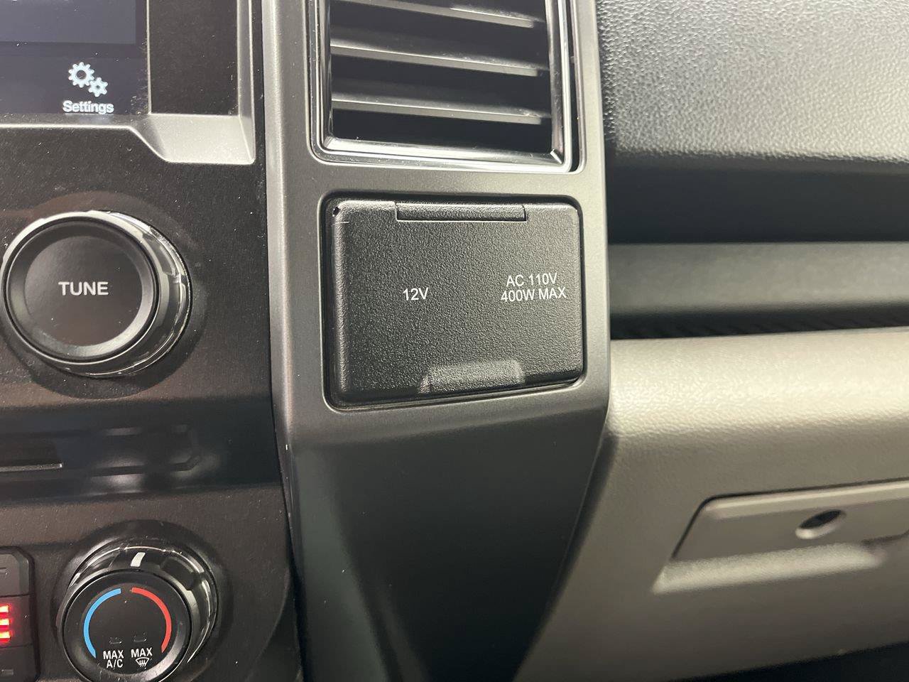 Used 2018 Ford F150 XLT w/ Equipment Group 302A Luxury AWD/4WD image 23