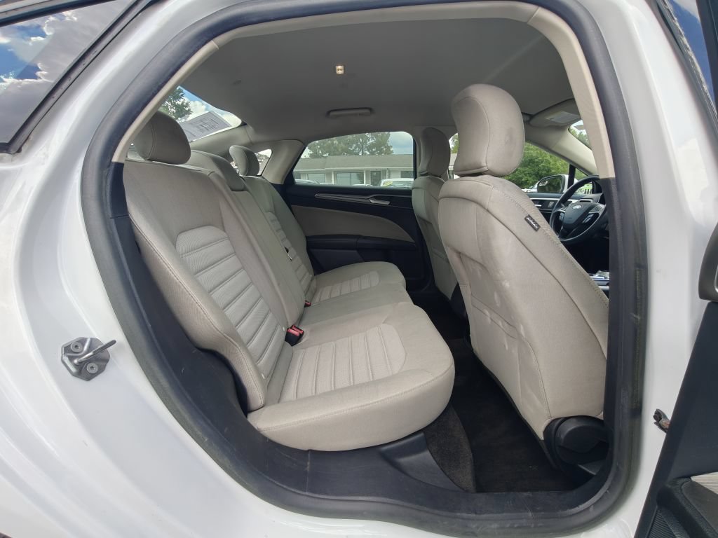 Used 2018 Ford Fusion S FWD image 30