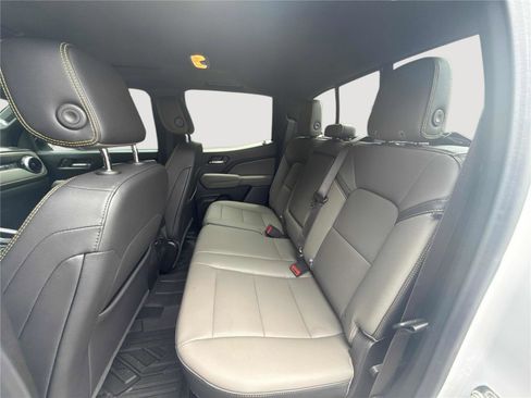 Used 2024 Chevrolet Colorado ZR2 w/ ZR2 Convenience Package III AWD/4WD image 12