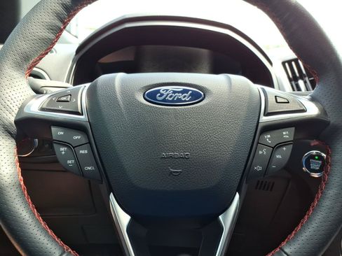 Used 2024 Ford Edge ST-Line AWD/4WD image 24