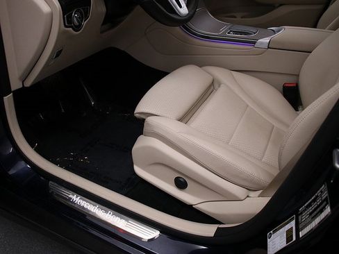 Used 2022 Mercedes-Benz GLC 300 GLC 300 image 25