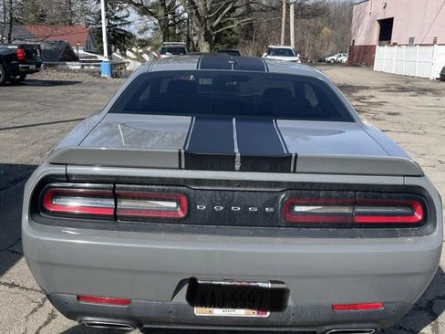 Used 2018 Dodge Challenger R/T w/ Driver Convenience Group image 3