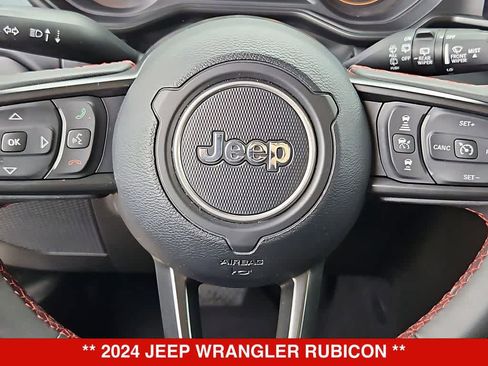 Used 2024 Jeep Wrangler Unlimited Rubicon AWD/4WD image 23