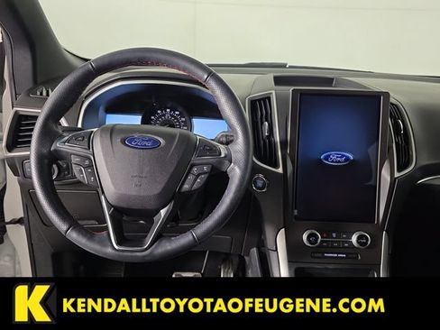 Used 2021 Ford Edge ST-Line w/ Cold Weather Package AWD/4WD image 9