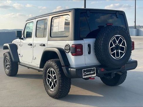 Used 2024 Jeep Wrangler Unlimited Rubicon image 15