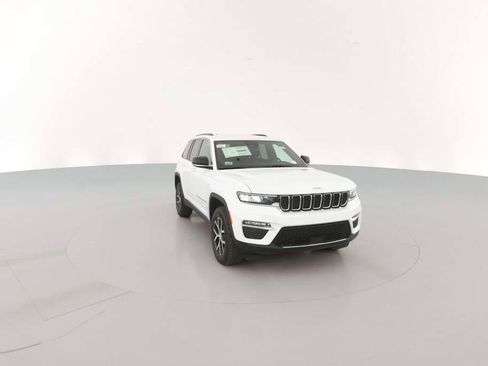 New 2025 Jeep Grand Cherokee Limited image 17