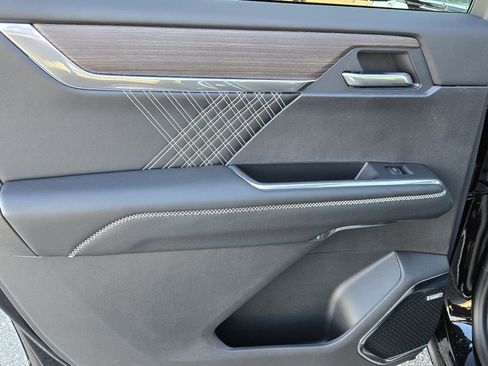 New 2026 GMC Acadia Denali w/ Super Cruise Package image 41