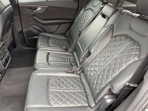 Used 2021 Audi SQ7 Premium Plus w/ Executive Package image 18