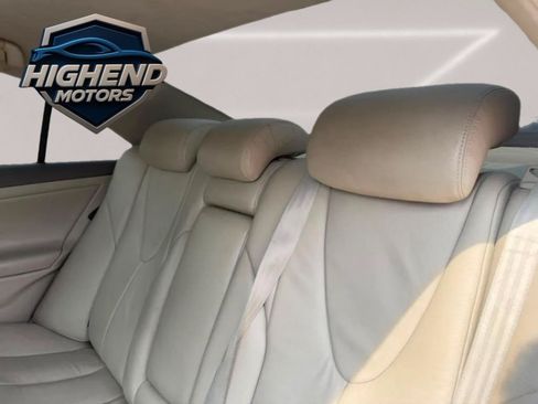 Used 2009 Toyota Camry LE FWD image 14