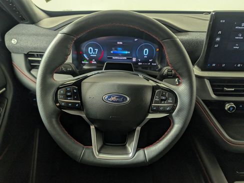 Certified 2025 Ford Explorer ST-Line w/ ST-Line Street Pack image 17