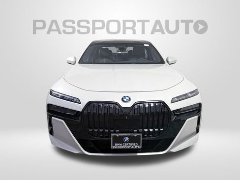 Certified 2024 BMW 760i xDrive AWD/4WD image 12