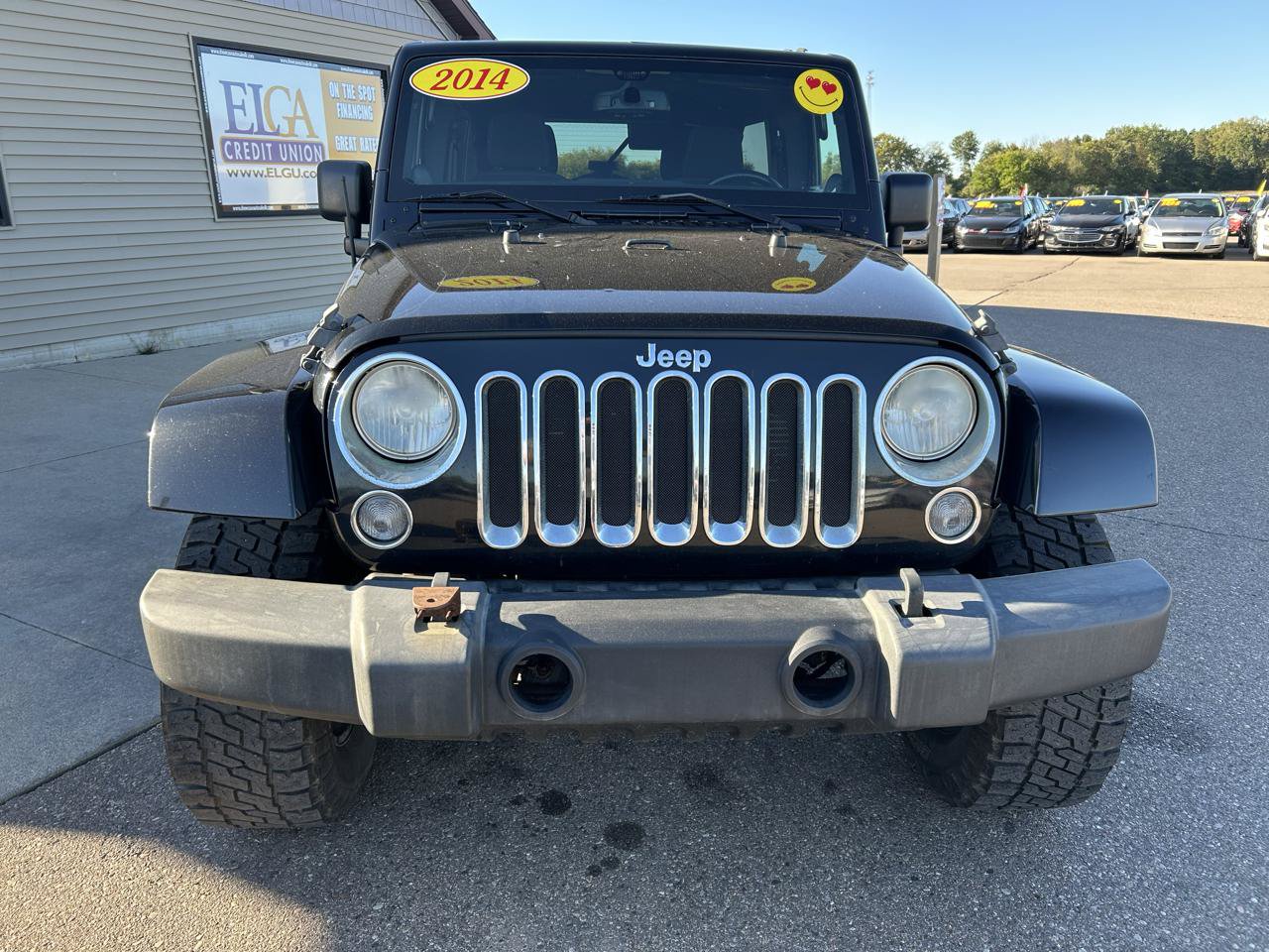 Used 2014 Jeep Wrangler Unlimited Sahara w/ Dual Top Group AWD/4WD image 2