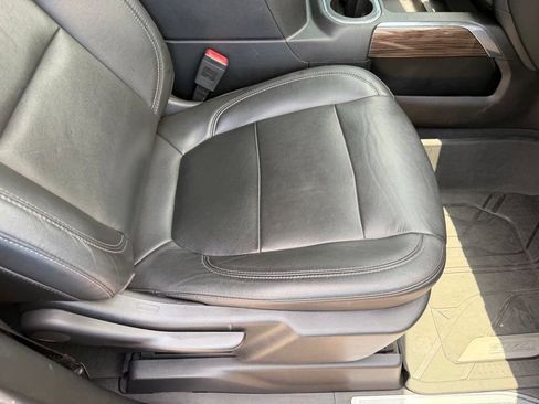 Used 2019 Chevrolet Silverado 1500 RST AWD/4WD image 16