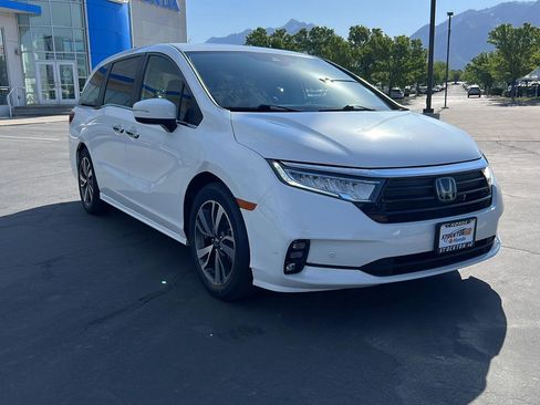 Used 2022 Honda Odyssey Touring image 3