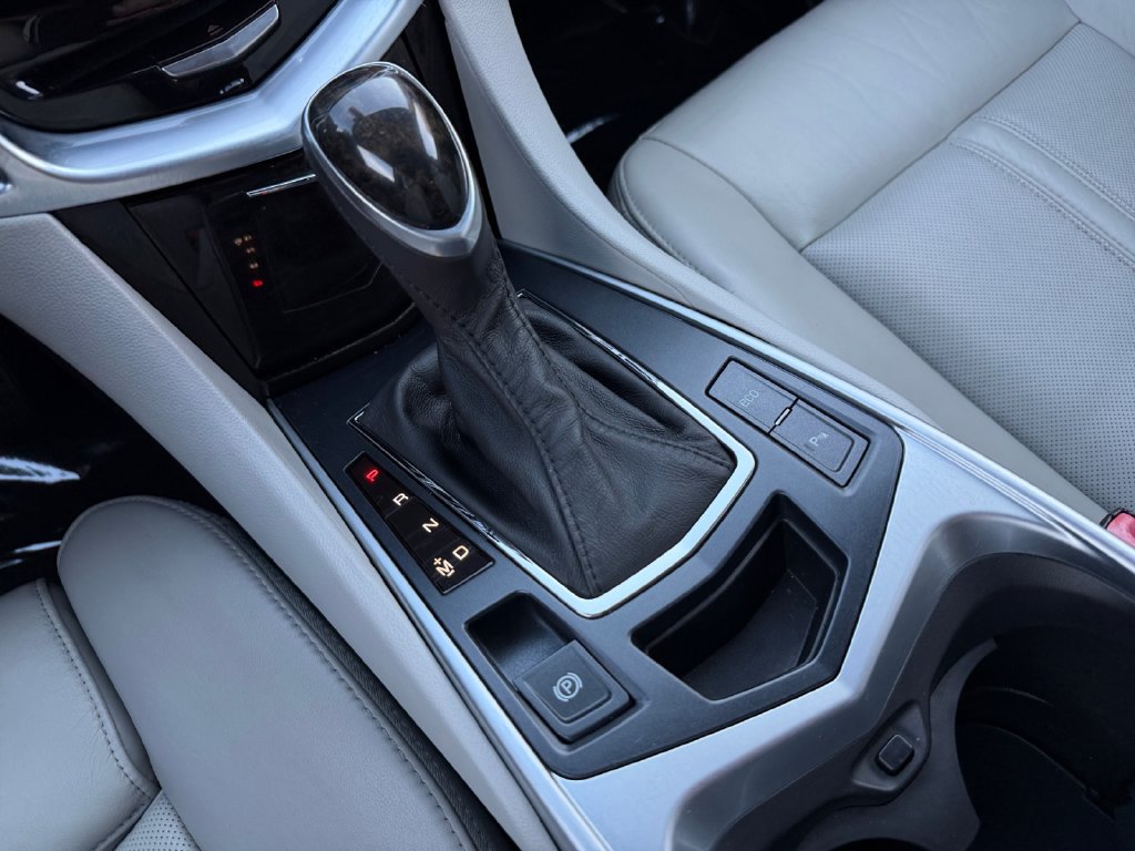 Used 2015 Cadillac SRX Luxury AWD/4WD image 27