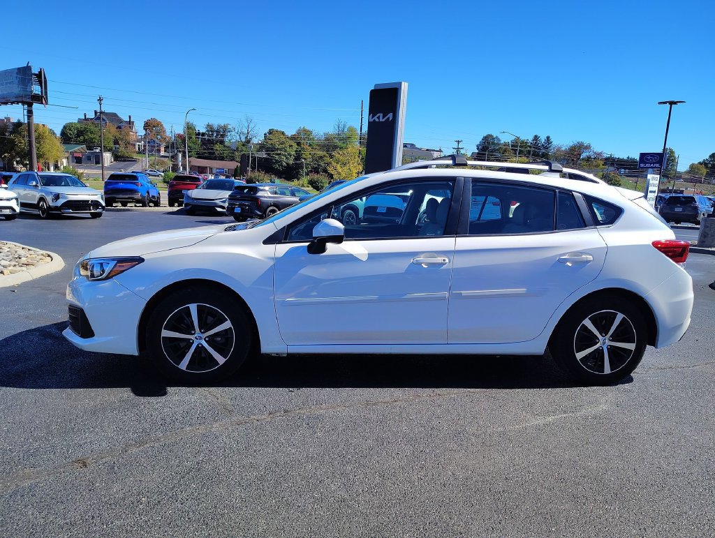 Used 2022 Subaru Impreza 2.0i Premium w/ Popular Package #3 AWD/4WD image 3