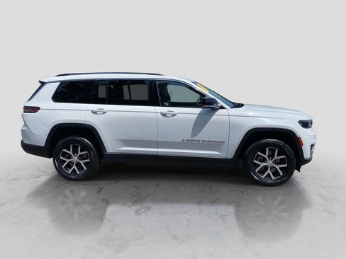 Used 2023 Jeep Grand Cherokee L Limited AWD/4WD image 12