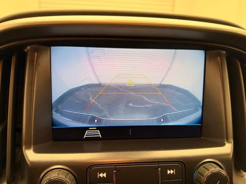 Used 2021 Chevrolet Colorado LT w/ Safety Package image 19