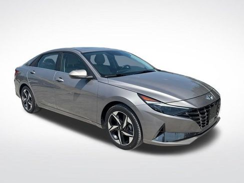 Used 2023 Hyundai Elantra Limited FWD image 9