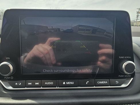 Used 2023 Nissan Rogue SV image 28