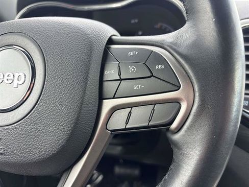 Certified 2019 Jeep Grand Cherokee Altitude AWD/4WD image 19