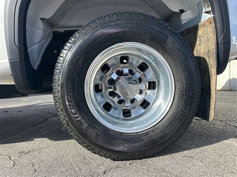 Used 2024 GMC Sierra 3500 Denali w/ Denali Reserve Package image 20