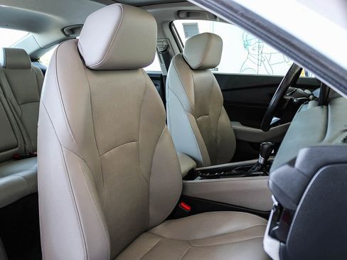 Used 2023 Honda Accord Touring image 16