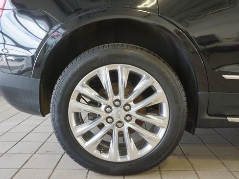 Used 2019 Cadillac XT5 Platinum AWD/4WD image 35