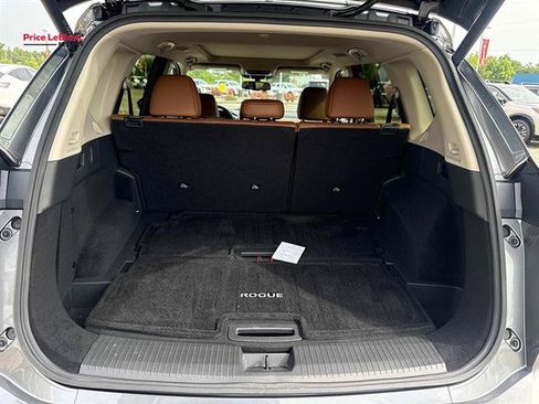 Used 2025 Nissan Rogue Platinum AWD/4WD image 8