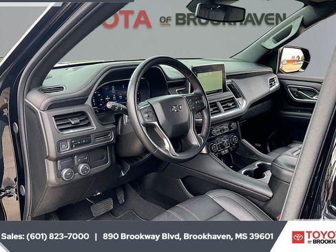 Used 2024 Chevrolet Suburban RST RWD image 12