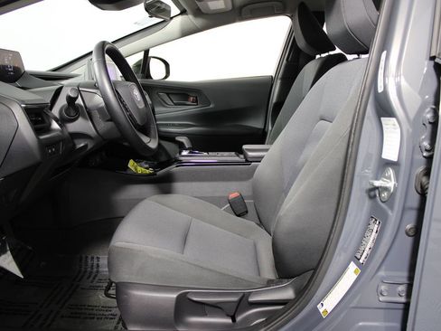 Used 2024 Toyota Prius LE image 7