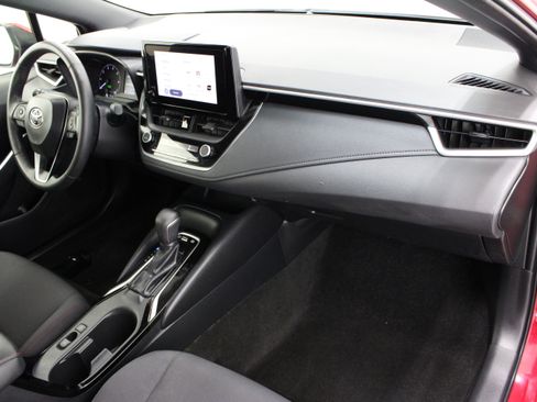 Used 2025 Toyota Corolla SE FWD image 33