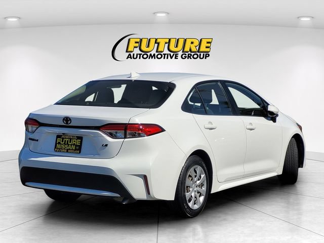 Used 2022 Toyota Corolla LE FWD image 4