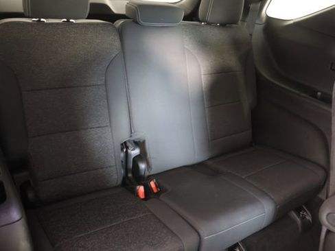 Used 2024 Chevrolet Traverse LT FWD image 21