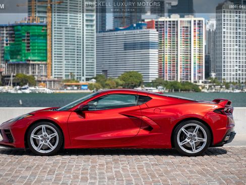 Used 2021 Chevrolet Corvette Stingray Premium Cpe w/ Z51 Performance Package image 9