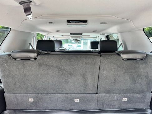 Used 2015 Chevrolet Suburban LT image 40