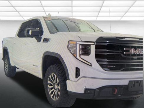 Used 2022 GMC Sierra 1500 AT4 w/ AT4 Premium Package AWD/4WD image 1