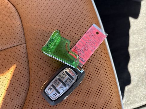 New 2026 Chrysler Pacifica Pinnacle image 33