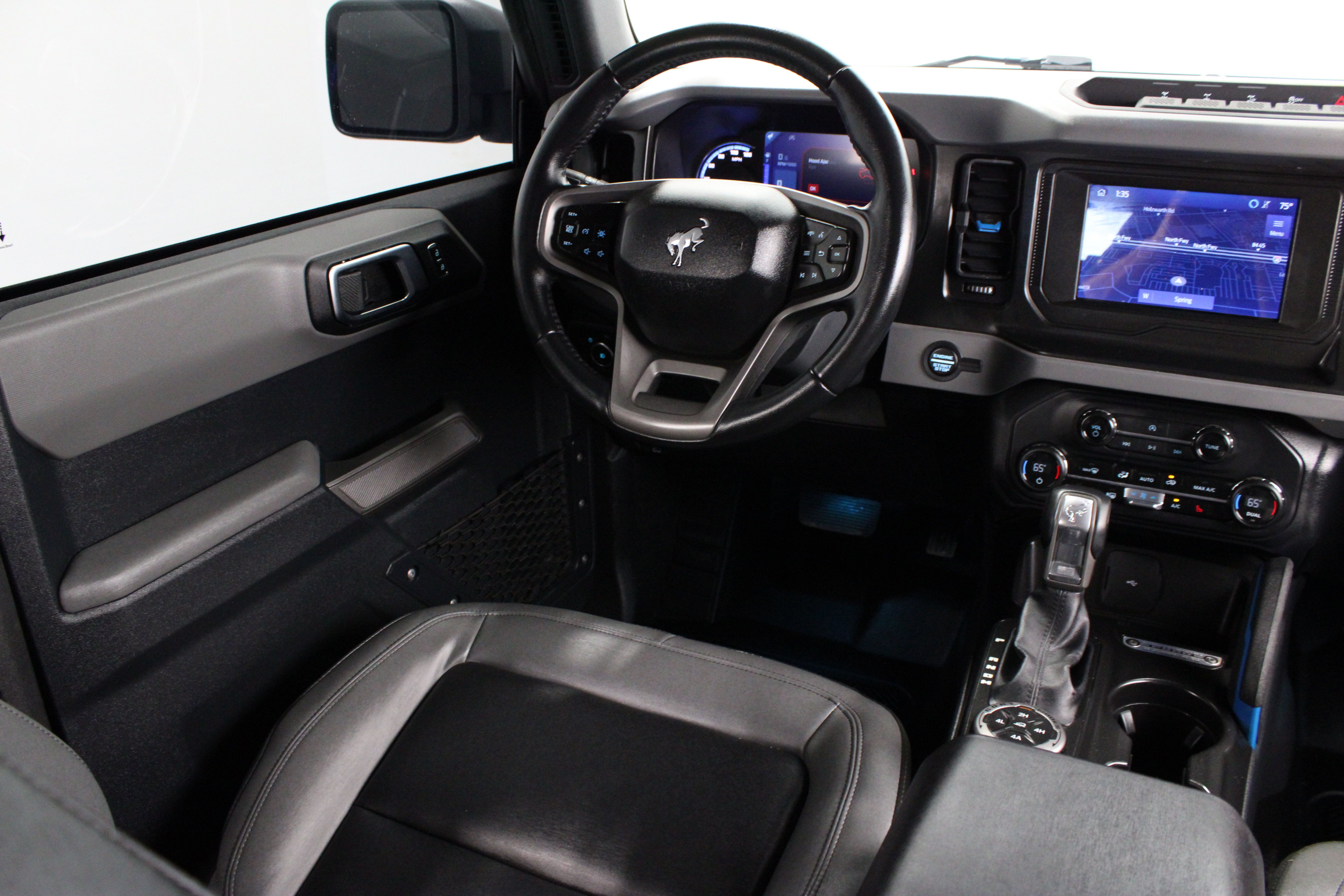 Used 2023 Ford Bronco Black Diamond w/ Sasquatch Package AWD/4WD image 32