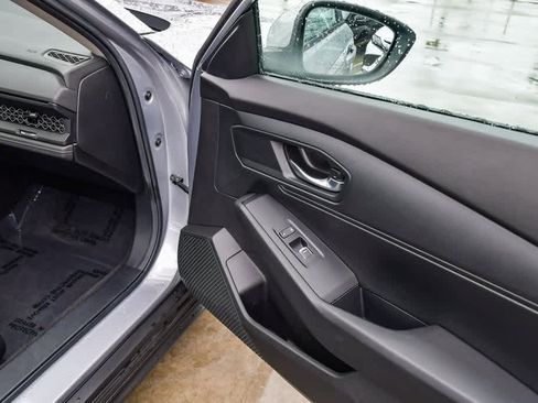 Used 2023 Honda Accord LX image 17