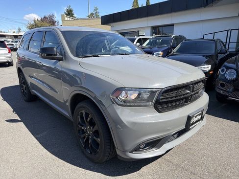 Used 2020 Dodge Durango SXT AWD/4WD image 2