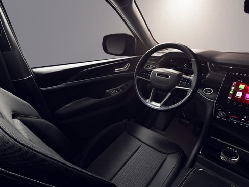 New 2026 Jeep Grand Cherokee Laredo X image 8