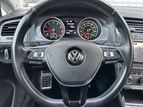 Used 2017 Volkswagen Golf Alltrack SE image 23