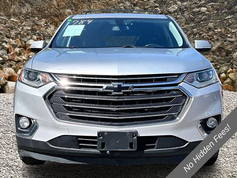 Used 2018 Chevrolet Traverse LT w/ LPO, 'HIT The Road' Package AWD/4WD image 3